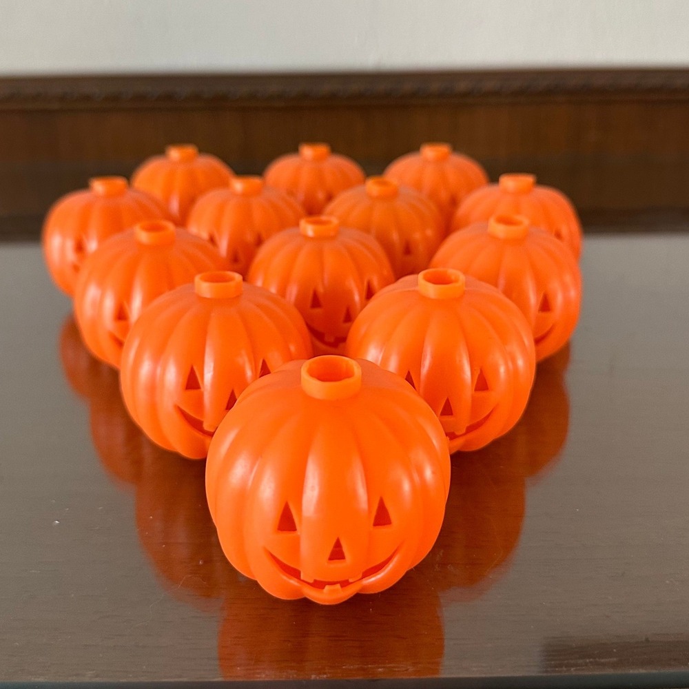 13pc Vintage Orange Plastic Pumpkin Jack-O-Lantern String Light Covers Halloween